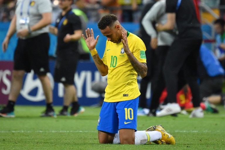 NEYMAR (BRA) am ground destroyed after game end, disappointment, frustrated, disappointed, frustratedriert, dejected, action, single action, single image, cut out, full body shot, whole figure. Brazil (BRA) - Belgium (BEL) 1-2, Quarter-Finals, Round of Eight, Game 58 on 06.07.2018 in Kazan, Kazan Arena. Football World Cup 2018 in Russia from 14.06. - 15.07.2018. | usage worldwide